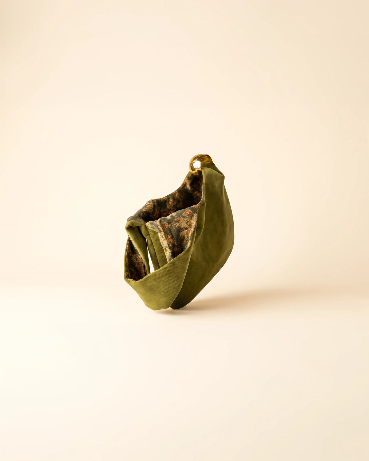 Bolso nudo japonés joya en verde musgo – foto de producto